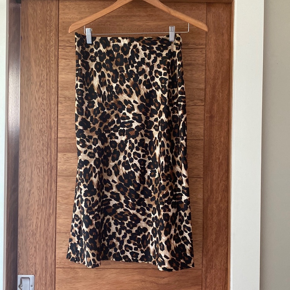 Leopard print slip skirt size small